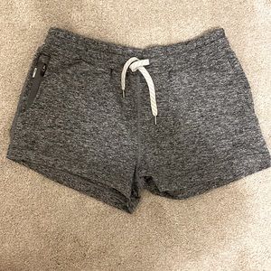 Vuori Halo Performance Short Heather Grey XS